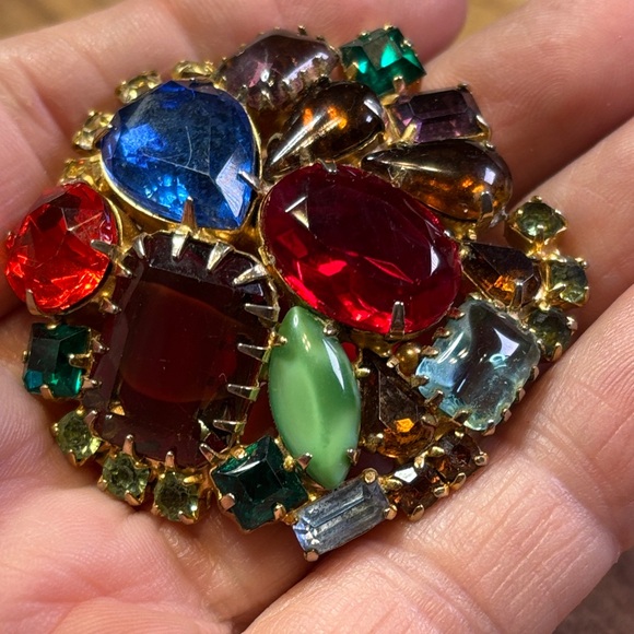 Lovely colorful rhinestone brooch - Picture 3 of 6